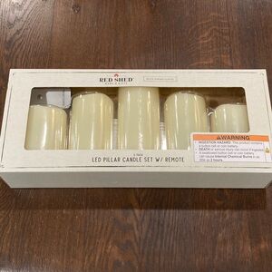 Red Shed LED 5 Pillar Candle Set with Remote Like NEW